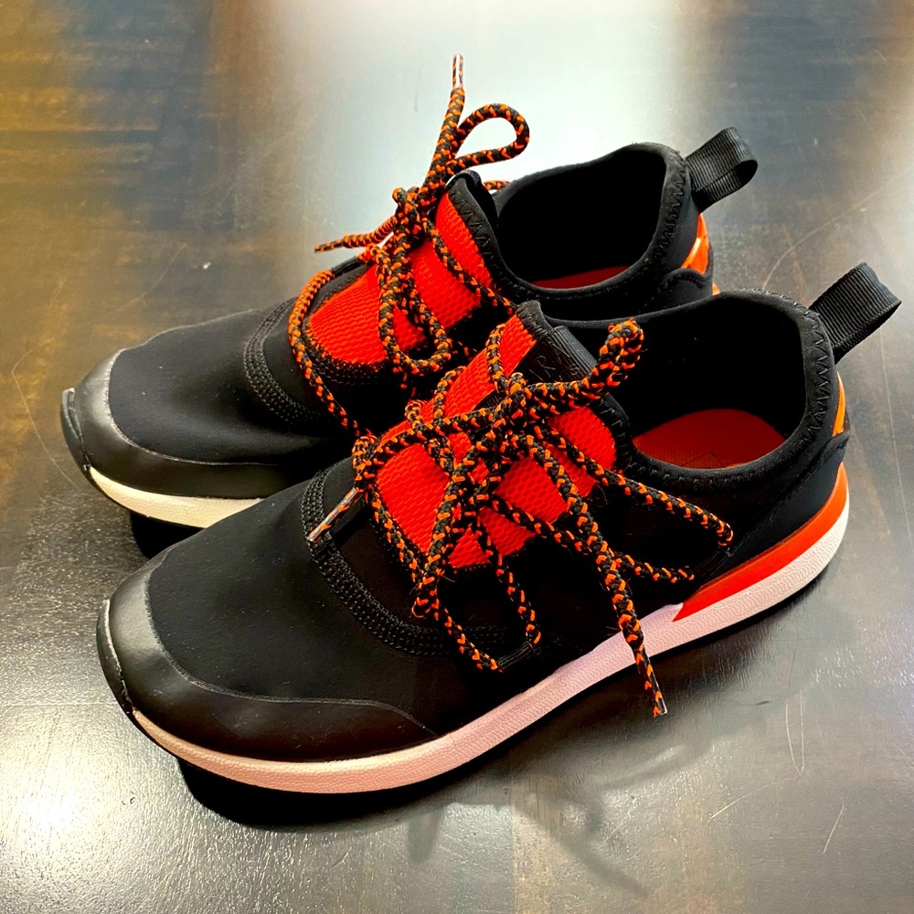 Zara Boys Collection Slip-On Sneakers Size 35